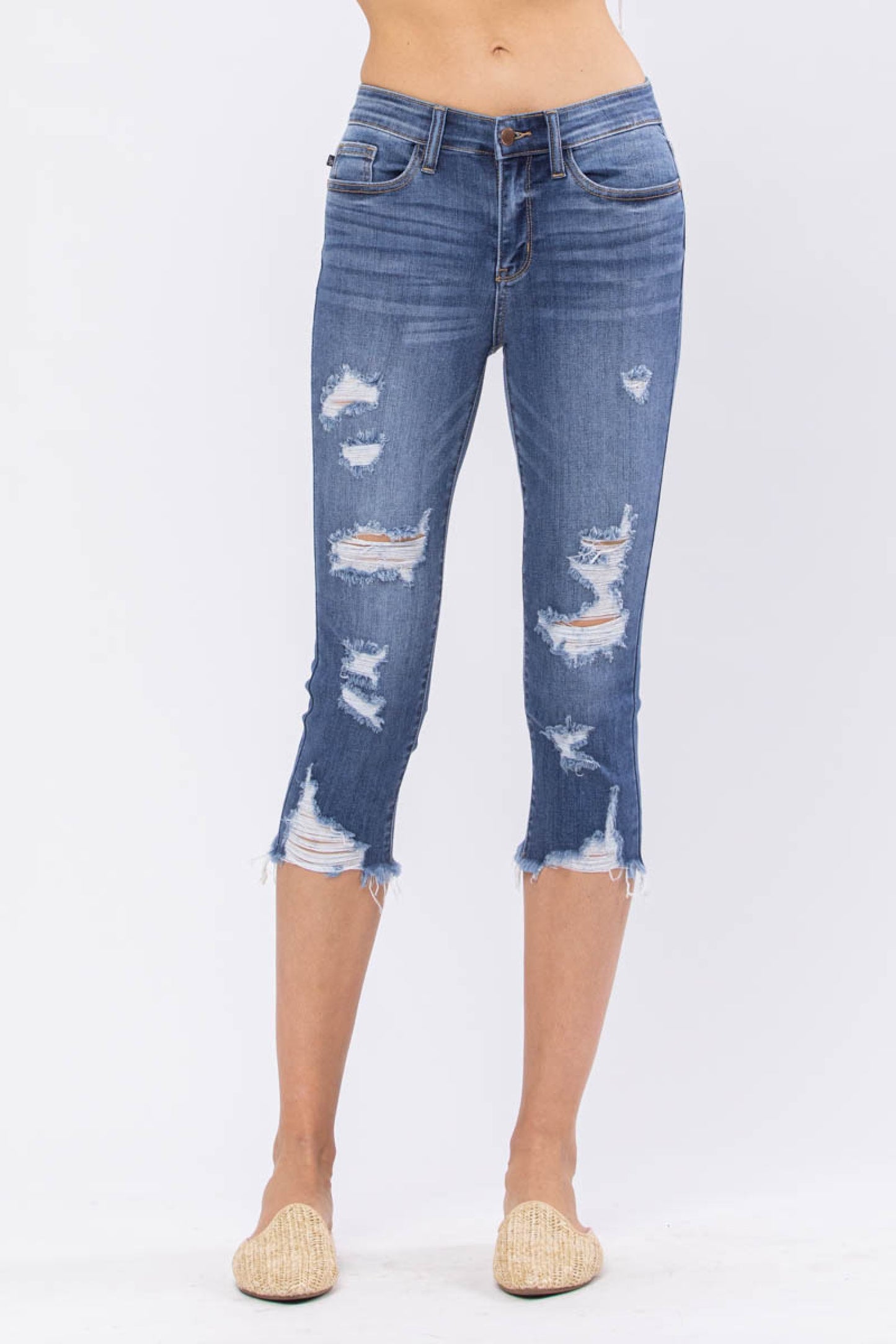 JUDY BLUE PLUS SIZE Raw Hem Cuff Capri
