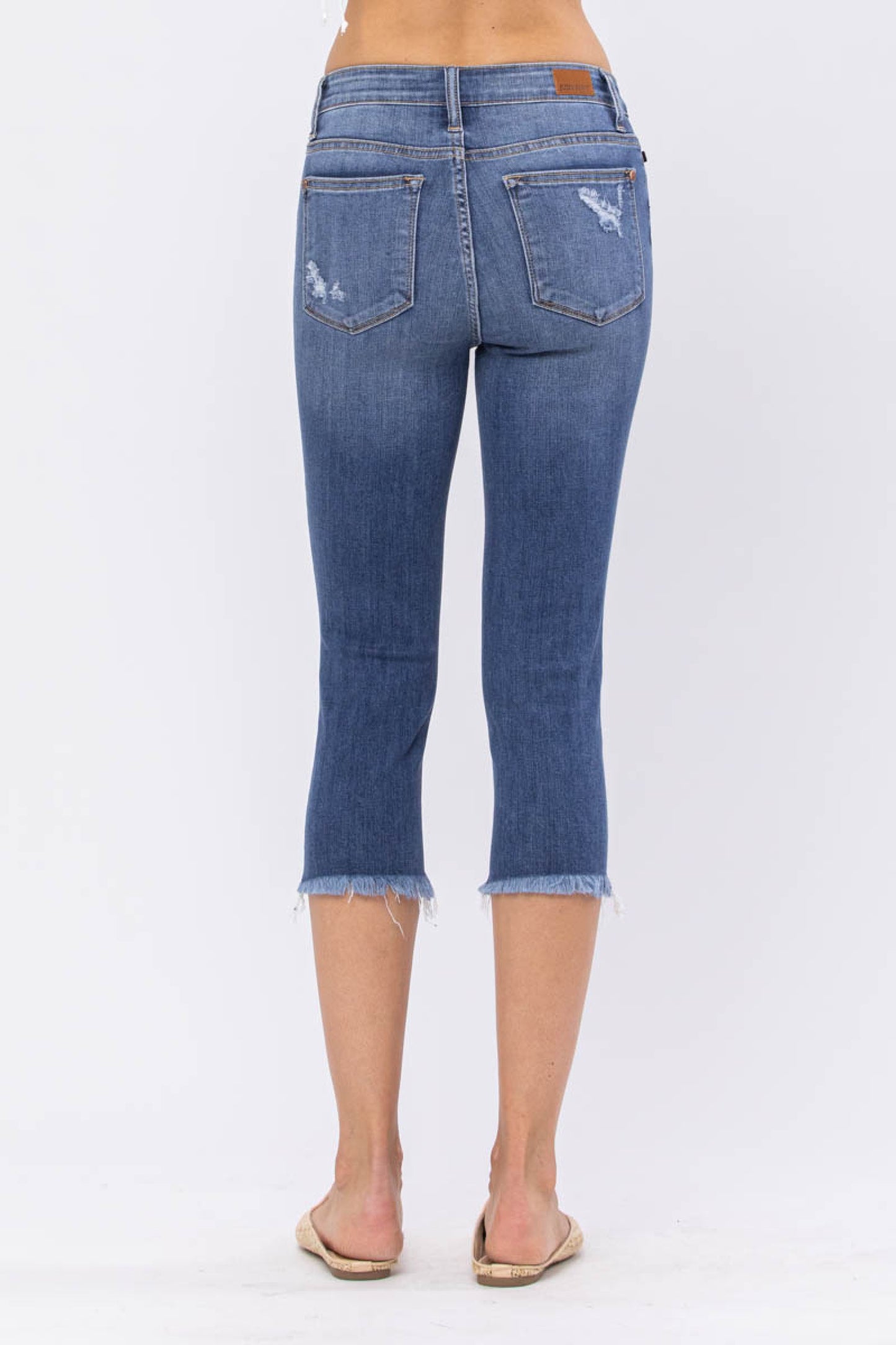 JUDY BLUE PLUS SIZE Raw Hem Cuff Capri