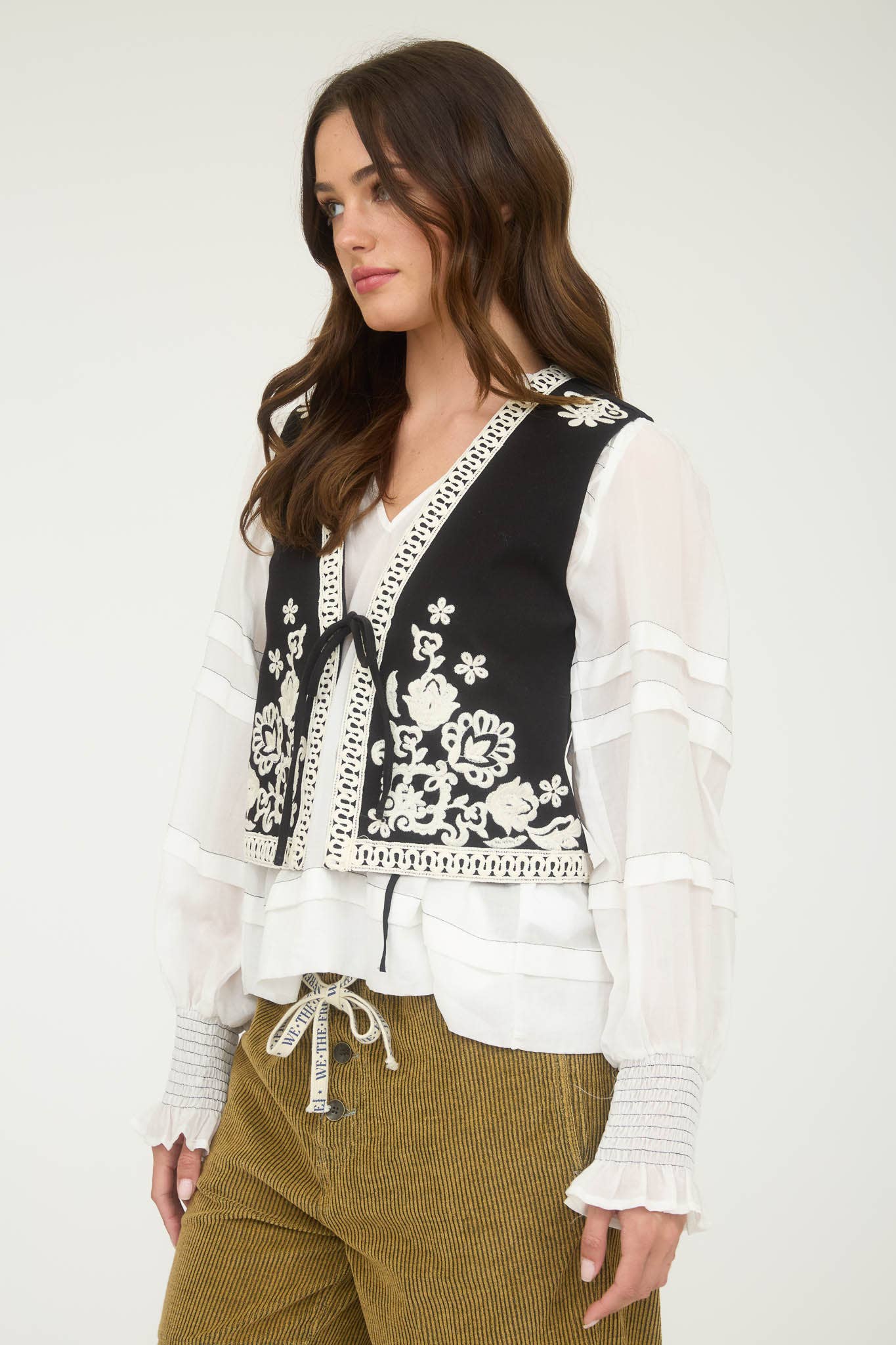 Embroidery Detail Front Tie Sleeveless Vest