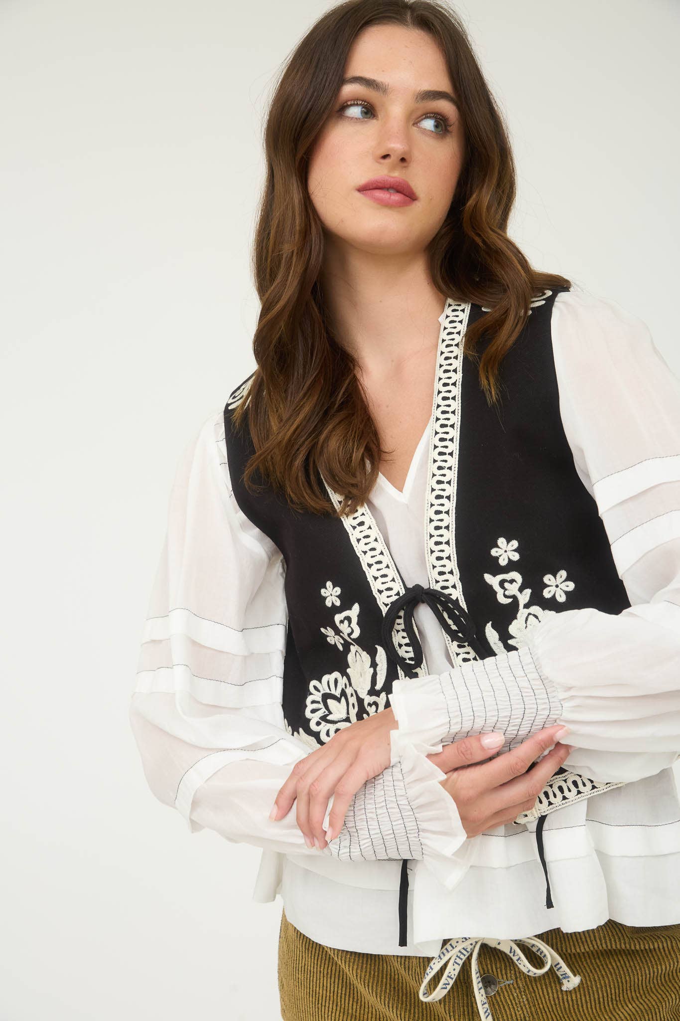 Embroidery Detail Front Tie Sleeveless Vest